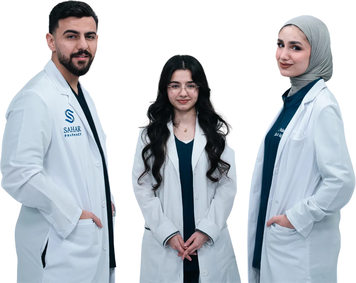 ثلاثة من صيادلة فريق سحر هيلث كير